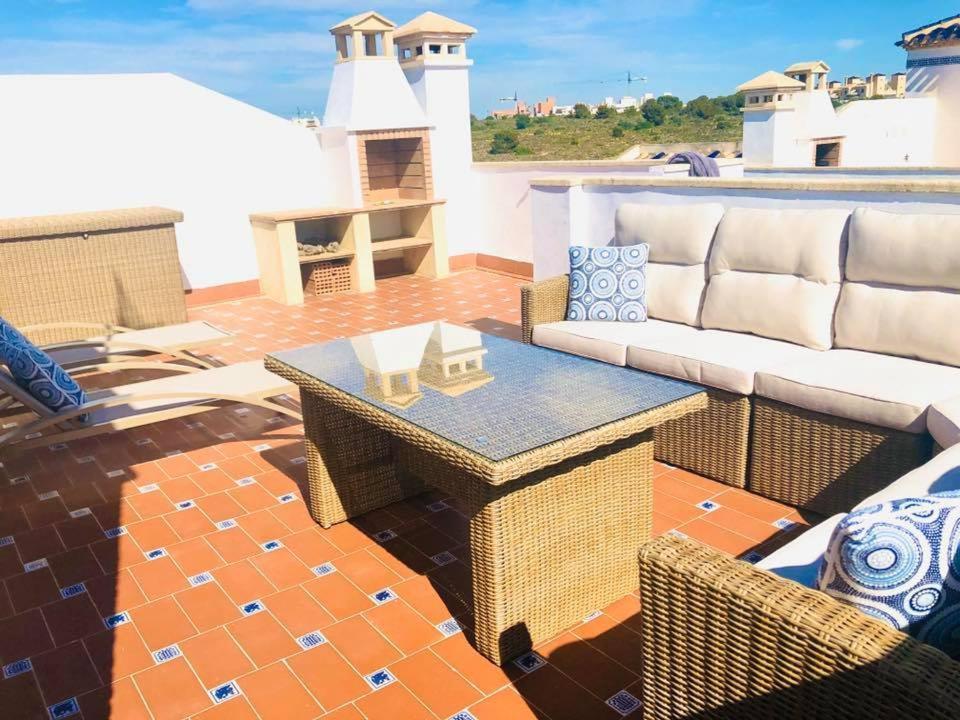 Casa Beth Villamartin 2 Bedroom/ 2 Bathroom With Pool โอริอุเอลา ภายนอก รูปภาพ